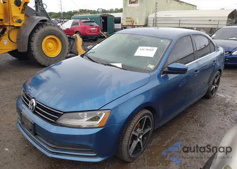 2017 Volkswagen Jetta 1.4T S z USA, uszkodzony, nr VIN 3VW2B7AJ8HM396459